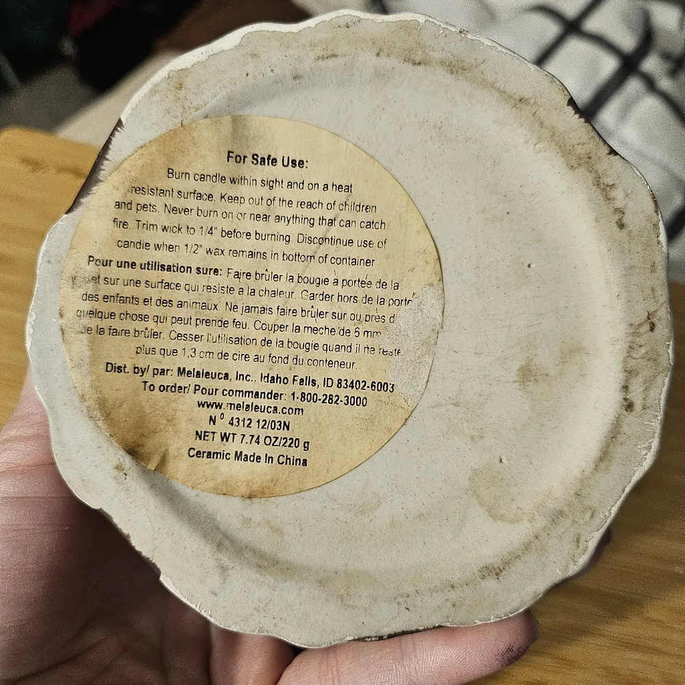 Vintage christmas candle, round cabin‎